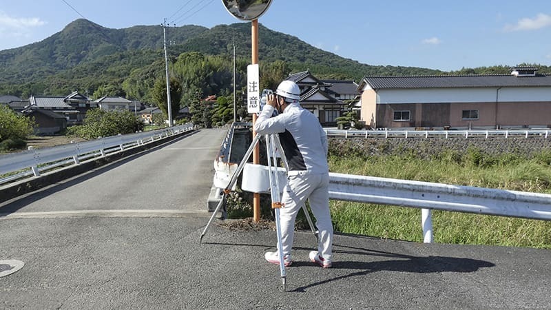 先輩写真M.Oの仕事風景