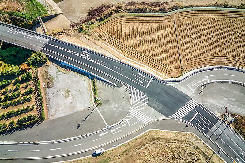 舗装が改修された道路の写真